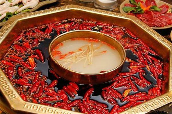 肥牛火锅店 冬日暖胃的绝佳选择